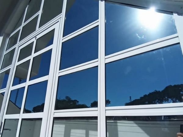 Película de Proteção Solar para Janelas em Parque dos Servidores Ribeirão Preto Película de Proteção Solar para Janelas em Parque dos Servidores Ribeirão Preto